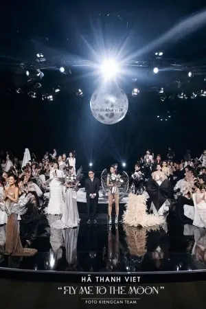 FASHION SHOW FLY ME TO THE MOON BY DESIGNER HA THANH VIET: THE TOUCH POINT OF CONTEMPORARY FASHION AND THE FANTASY UNIVERSE