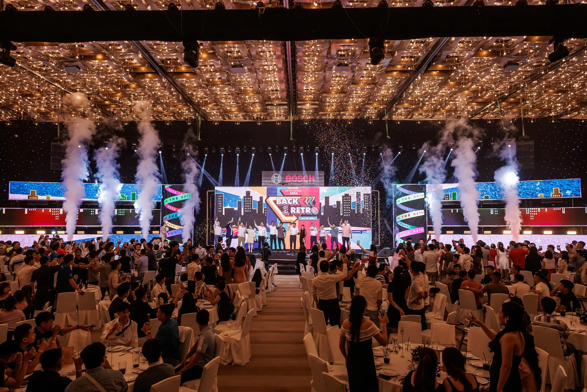 Đại tiệc của Bosch tại White Palace Phạm Văn Đồng