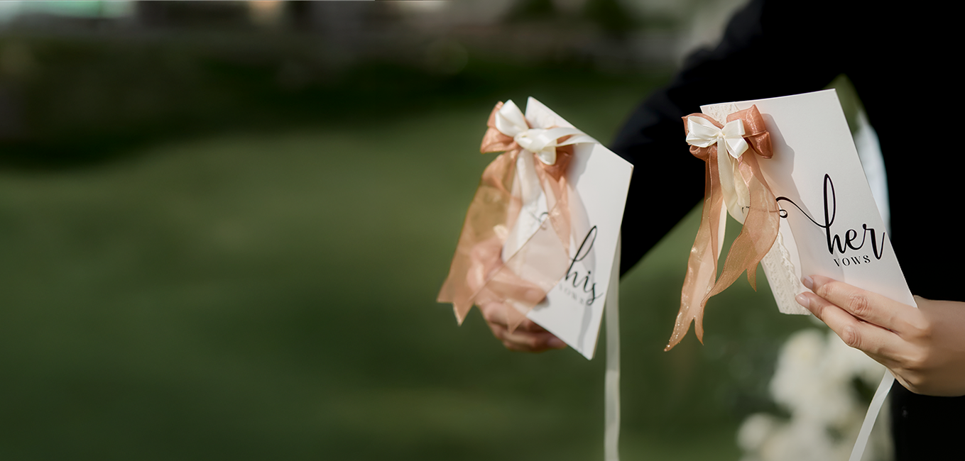 YÊU ĐẬM SÂU, VOW NHIỆM MÀU: TẶNG BẠN LỄ VOW ĐẦY CẢM XÚC KHI ĐẶT TIỆC CƯỚI